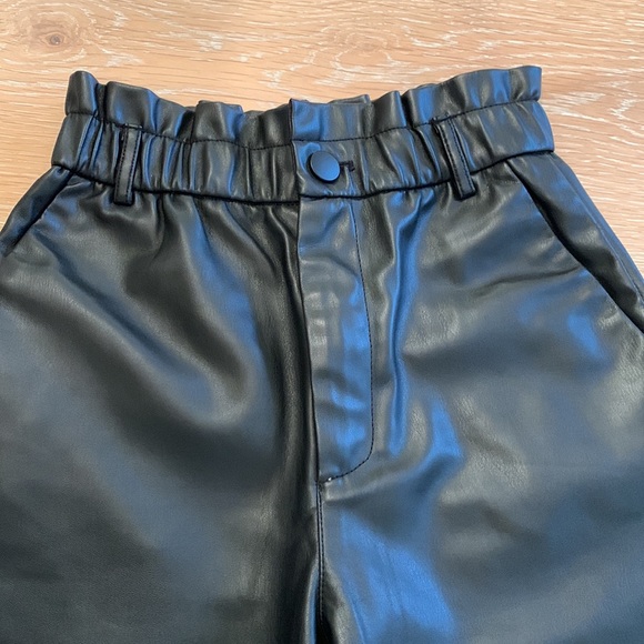 Zara Faux Leather Paper Bag Waist,  Cropped Cuffed Pant, Black, Size XS - Picture 6 of 15
